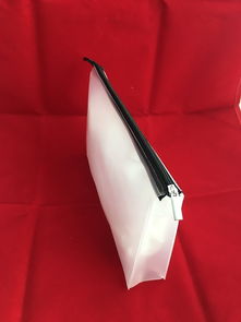 EVA袋的多样应用 从包装到礼品的全方位解析